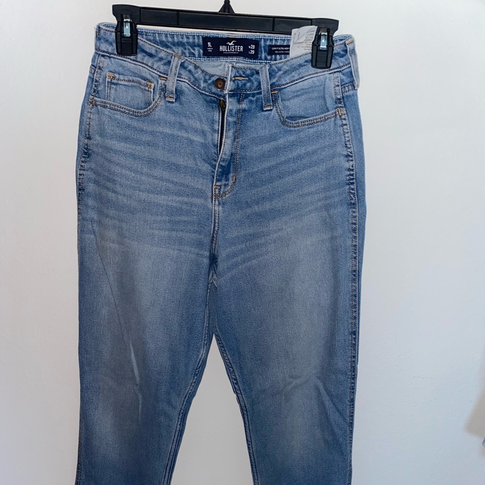 Hollister High rise mom jeans
